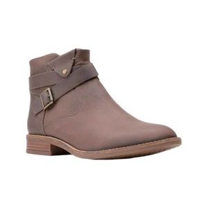 Woman’s Clarks Camzin Dime Ankle Leather Boots